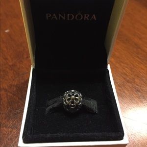Pandora flower charm